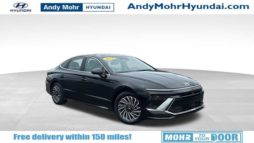 2024 Hyundai Sonata Hybrid Limited — Sedan — 4,028 mi — Bloomington, IN