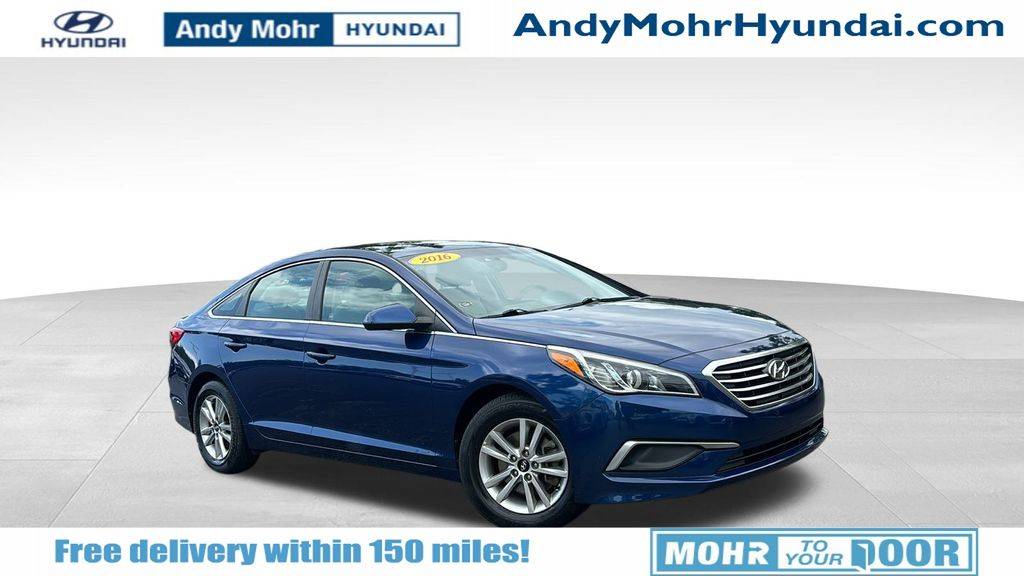 2016 Hyundai Sonata SE — Sedan — 102,365 mi — Bloomington, IN