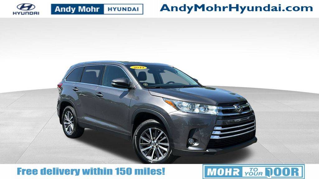 2019 Toyota Highlander XLE — SUV — 96,175 mi — Bloomington, IN