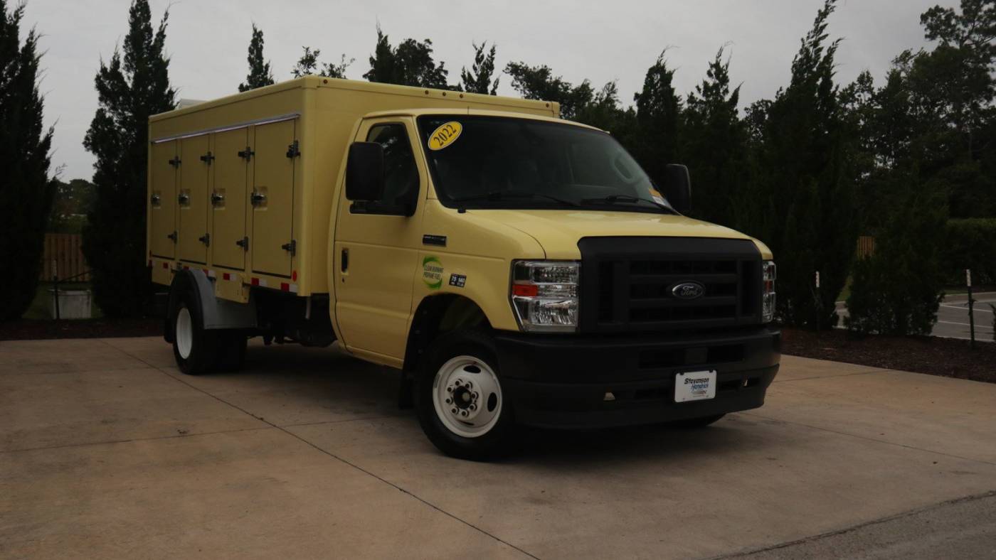 2022 Ford E-Series Cutaway Base — Chassis Cab Truck — 99 mi — Wilmington, NC