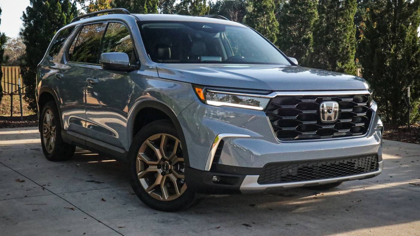 2025 Honda Pilot Touring — SUV — 2,561 mi — Wilmington, NC