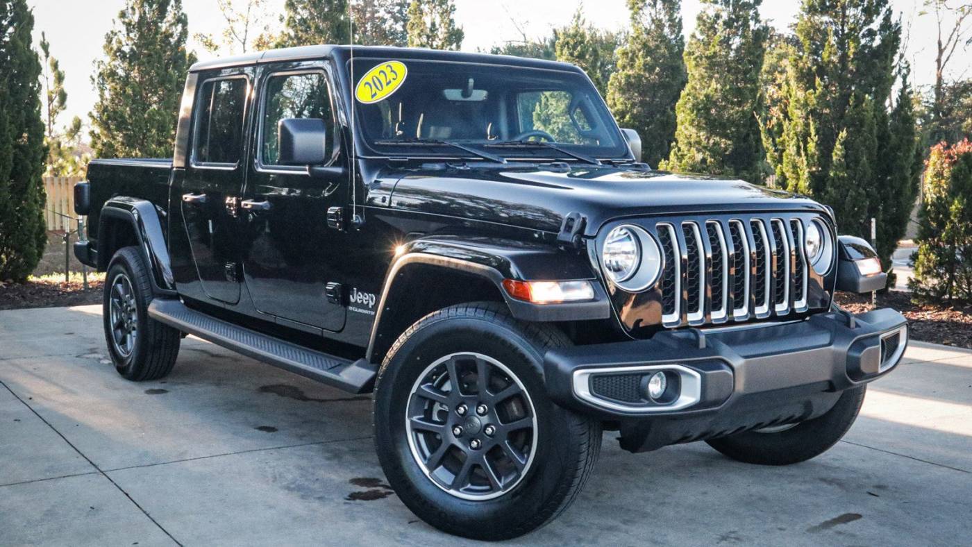2023 Jeep Gladiator Overland — Pickup Truck — 41,965 mi — Wilmington, NC