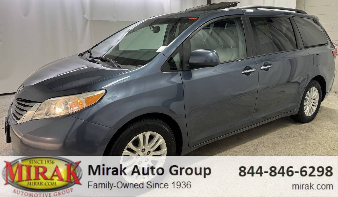 2015 Toyota Sienna XLE — Minivan — 50,534 mi — Arlington, MA