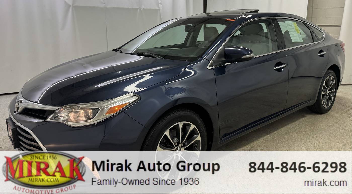 2016 Toyota Avalon Limited — Sedan — 105,165 mi — Arlington, MA