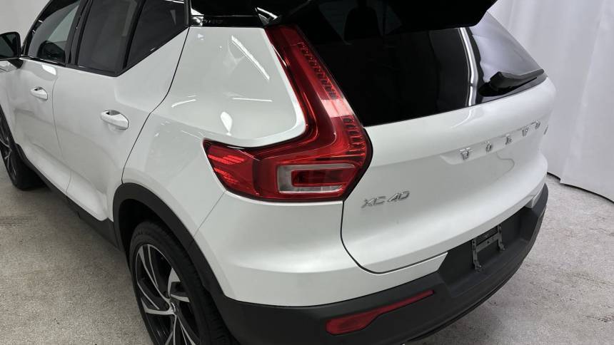 2020 Volvo XC40 R-Design For Sale in Arlington, MA 