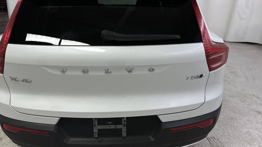 2020 Volvo XC40 R-Design For Sale in Arlington, MA 