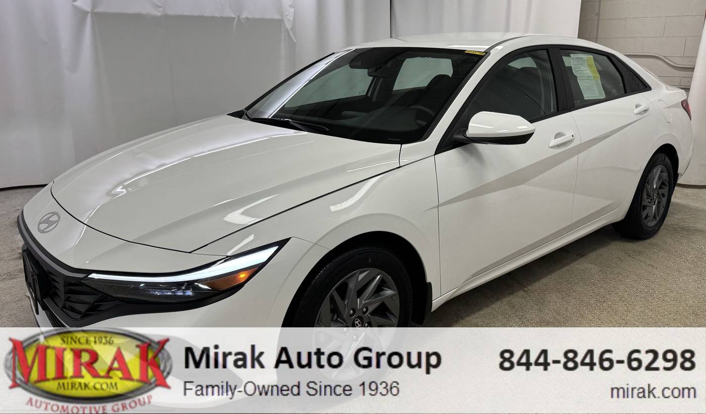 2024 Hyundai Elantra Hybrid Blue — Sedan — 10,482 mi — Arlington, MA