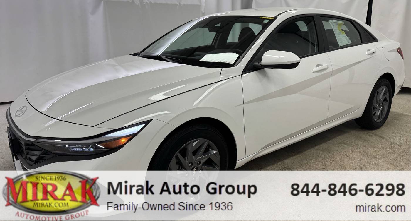 2024 Hyundai Elantra Hybrid Blue — Sedan — 6,844 mi — Arlington, MA