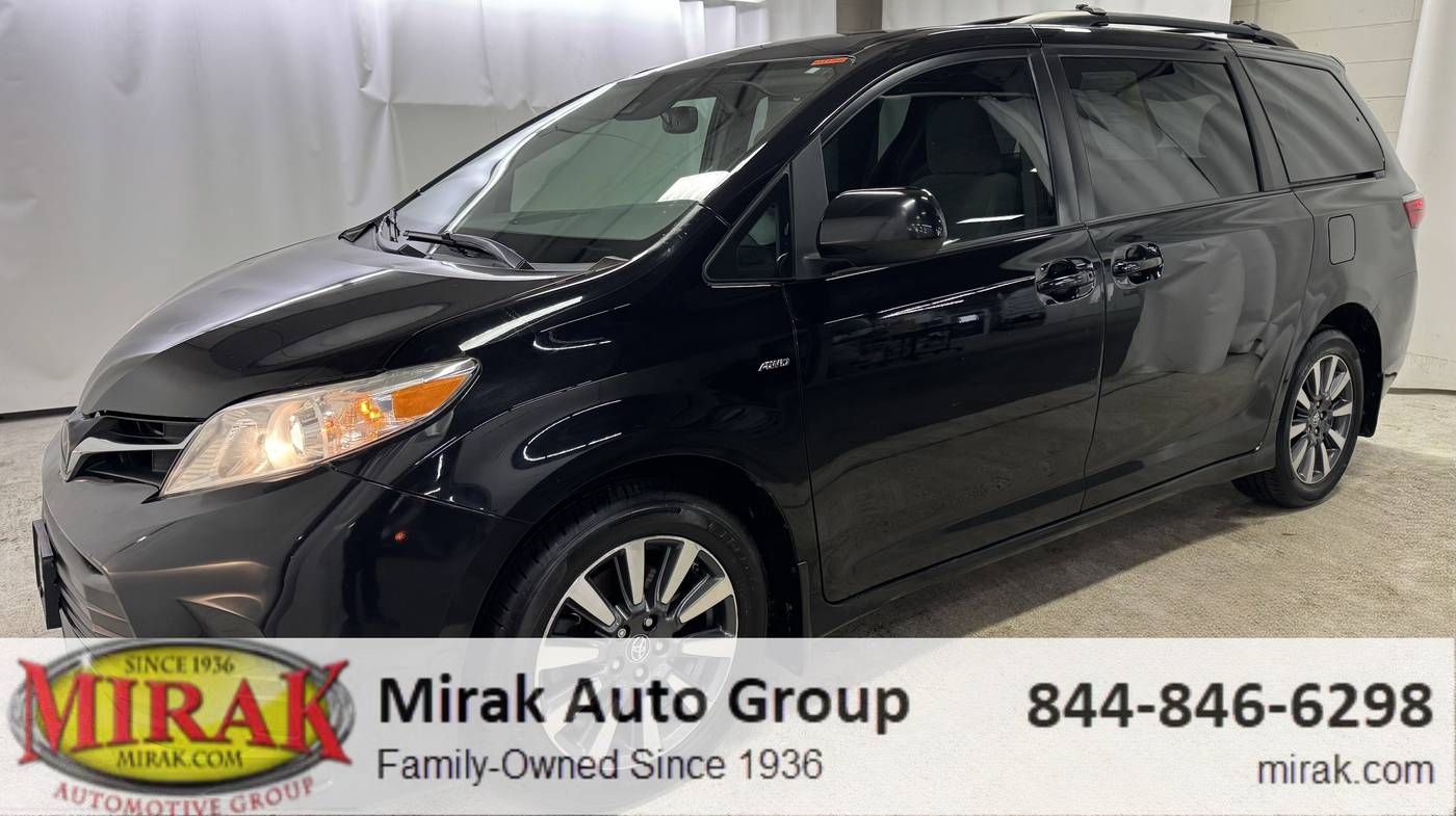 2018 Toyota Sienna LE — Minivan — 149,579 mi — Arlington, MA