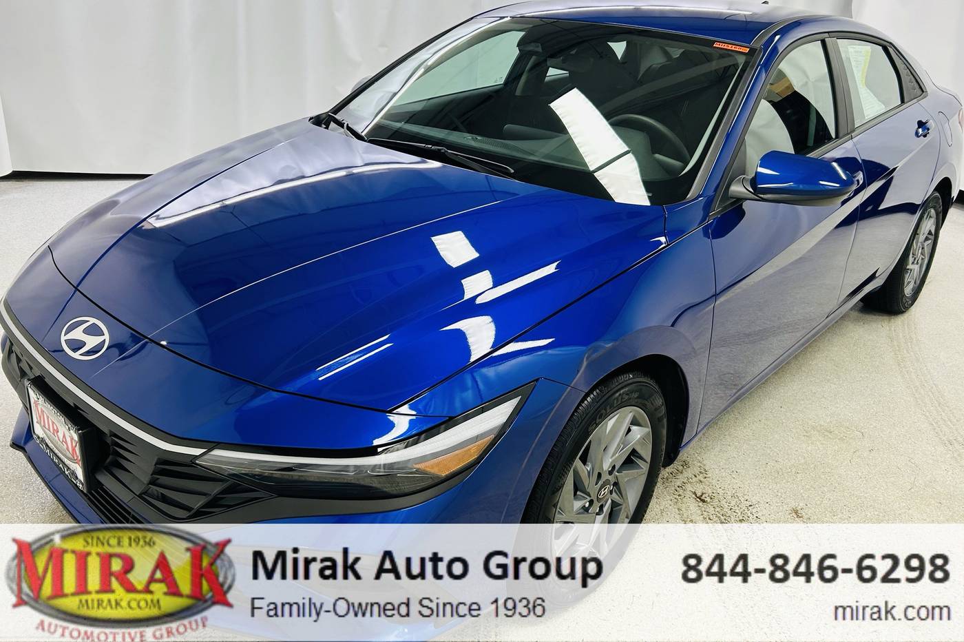 2025 Hyundai Elantra Hybrid Blue — Sedan — 12,798 mi — Arlington, MA