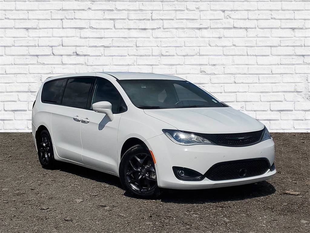 2020 Chrysler Pacifica Touring — Minivan — 9,162 mi — Live Oak, FL