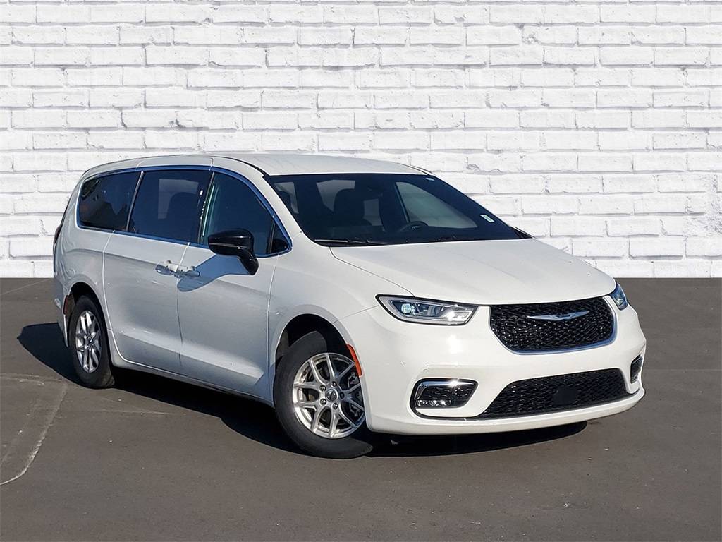 2024 Chrysler Pacifica Touring — Minivan — 90,410 mi — Live Oak, FL
