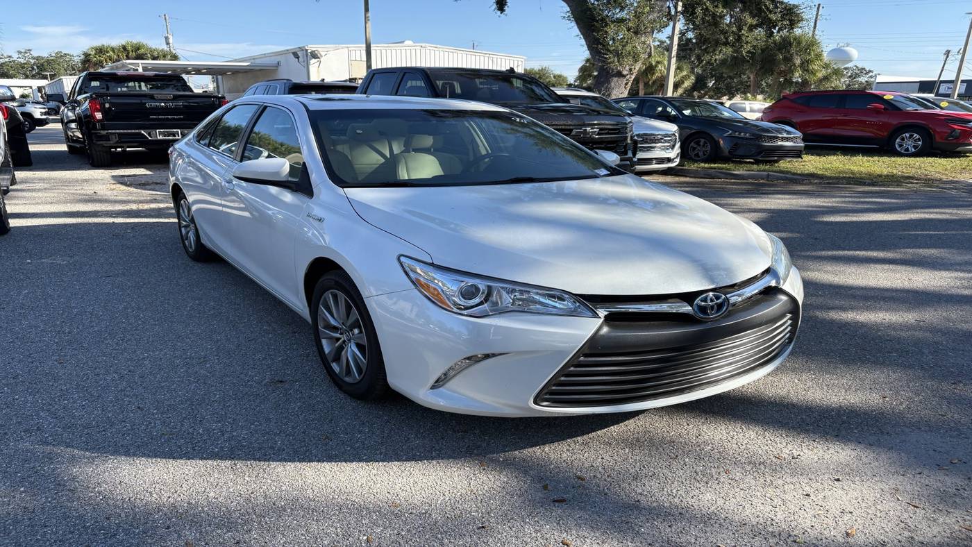 2017 Toyota Camry Hybrid XLE — Sedan — 46,043 mi — Sarasota, FL