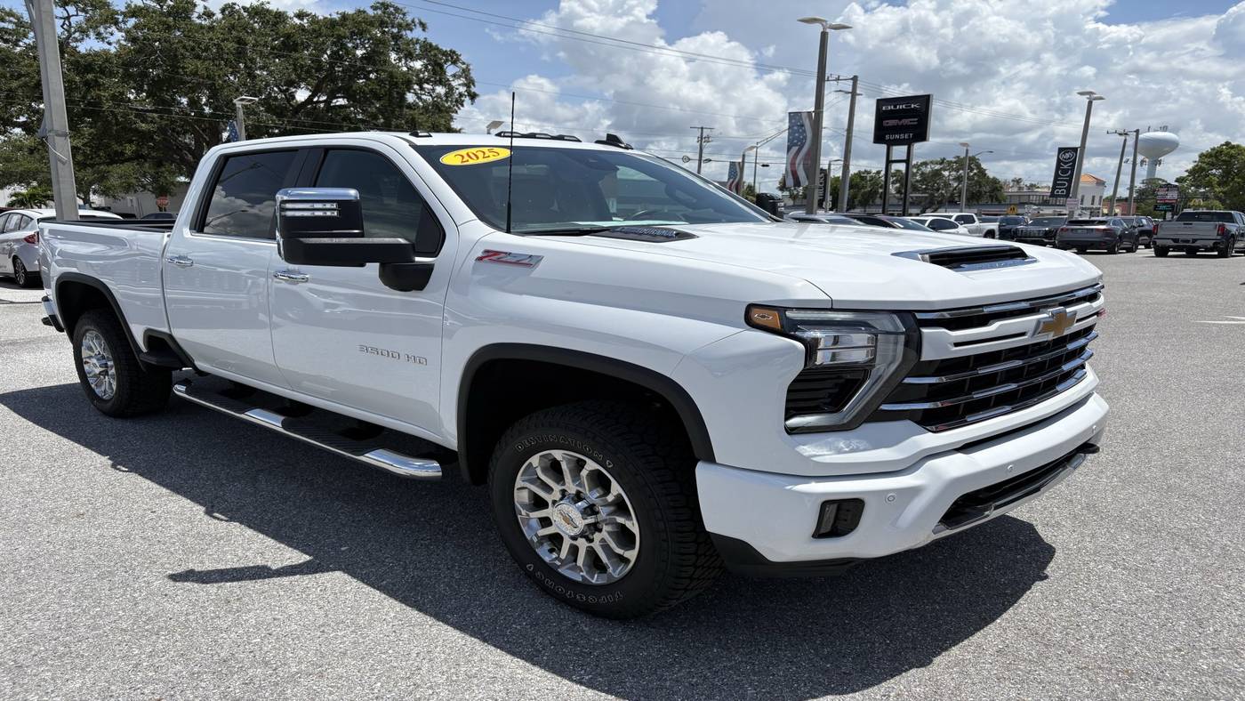 2025 Chevrolet Silverado 3500HD LT — Pickup Truck — 8,735 mi — Sarasota, FL