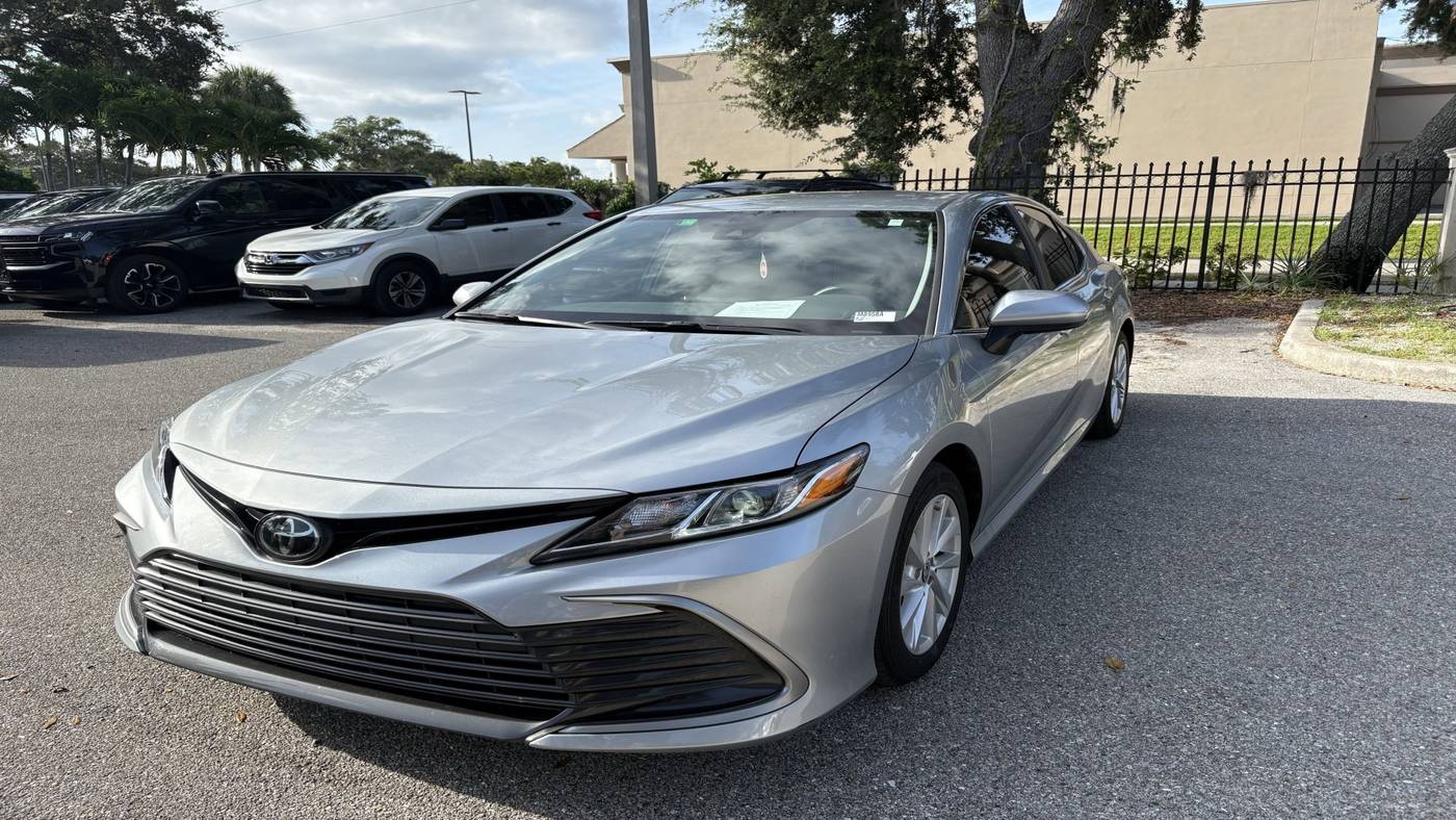 2023 Toyota Camry LE — Sedan — 33,144 mi — Sarasota, FL