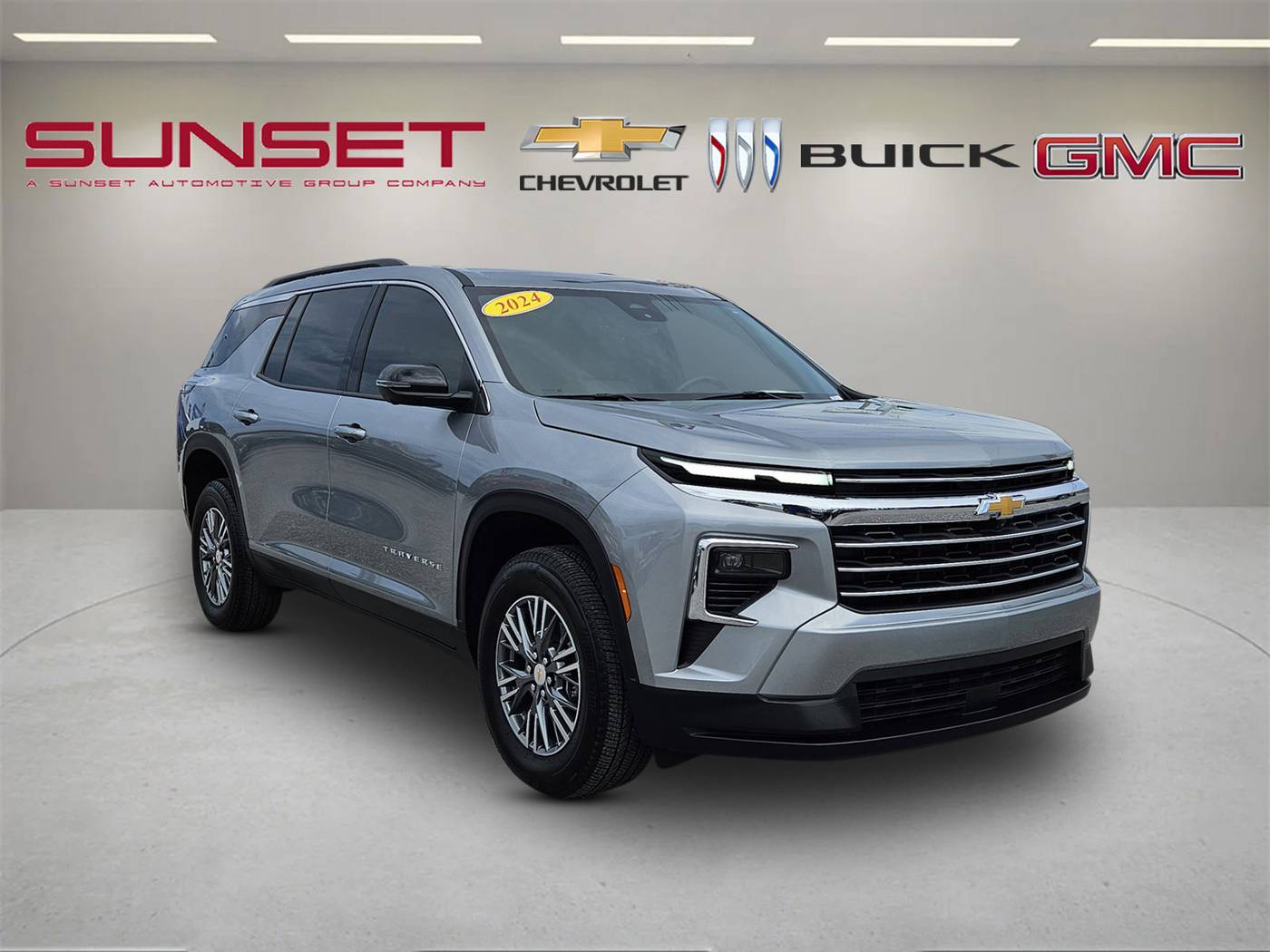 2024 Chevrolet Traverse LT — SUV — 3,587 mi — Sarasota, FL