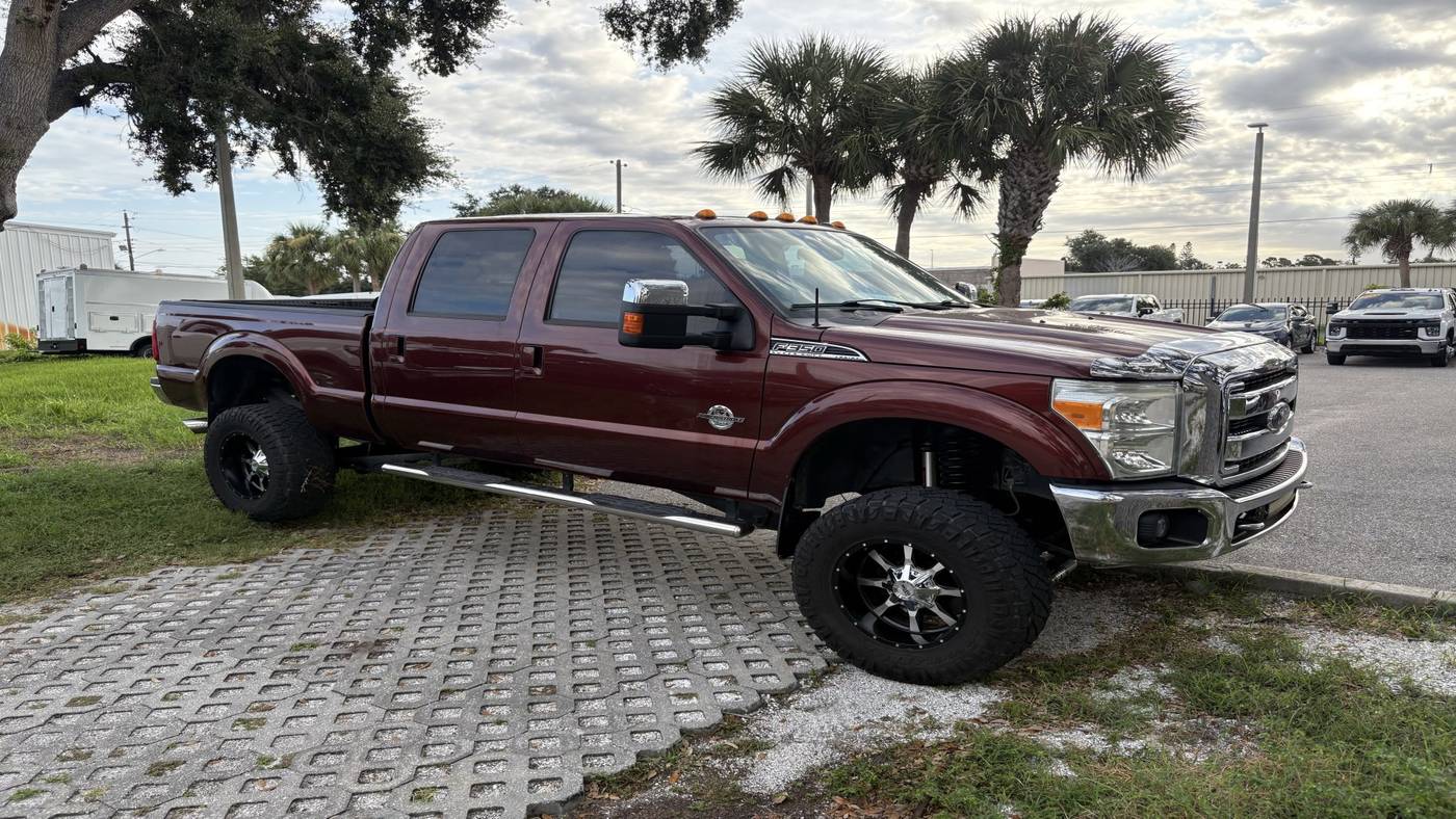 2016 Ford Super Duty F-350 Lariat — Pickup Truck — 180,017 mi — Sarasota, FL