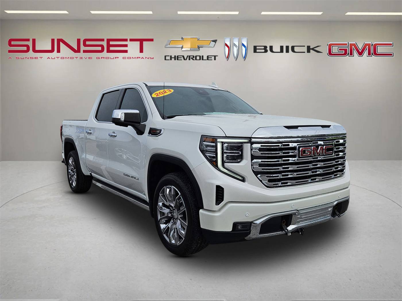 2023 GMC Sierra 1500 Denali — Pickup Truck — 9,975 mi — Sarasota, FL
