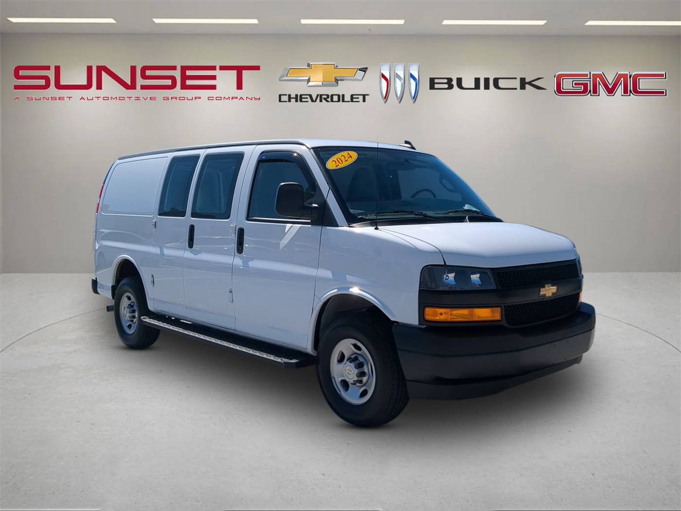 2024 Chevrolet Express Cargo Van Base — Cargo Van — 3,990 mi — Sarasota, FL