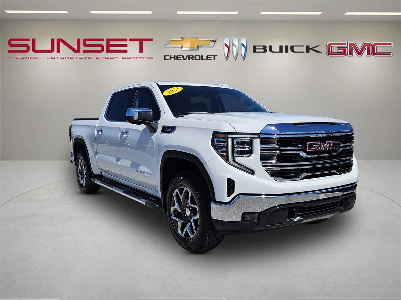 2023 GMC Sierra 1500 SLT — Pickup Truck — 42,023 mi — Sarasota, FL