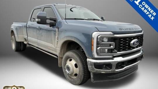 2023 Ford Super Duty F-350 LARIAT — Pickup Truck — 8,192 mi — Richmond, MO