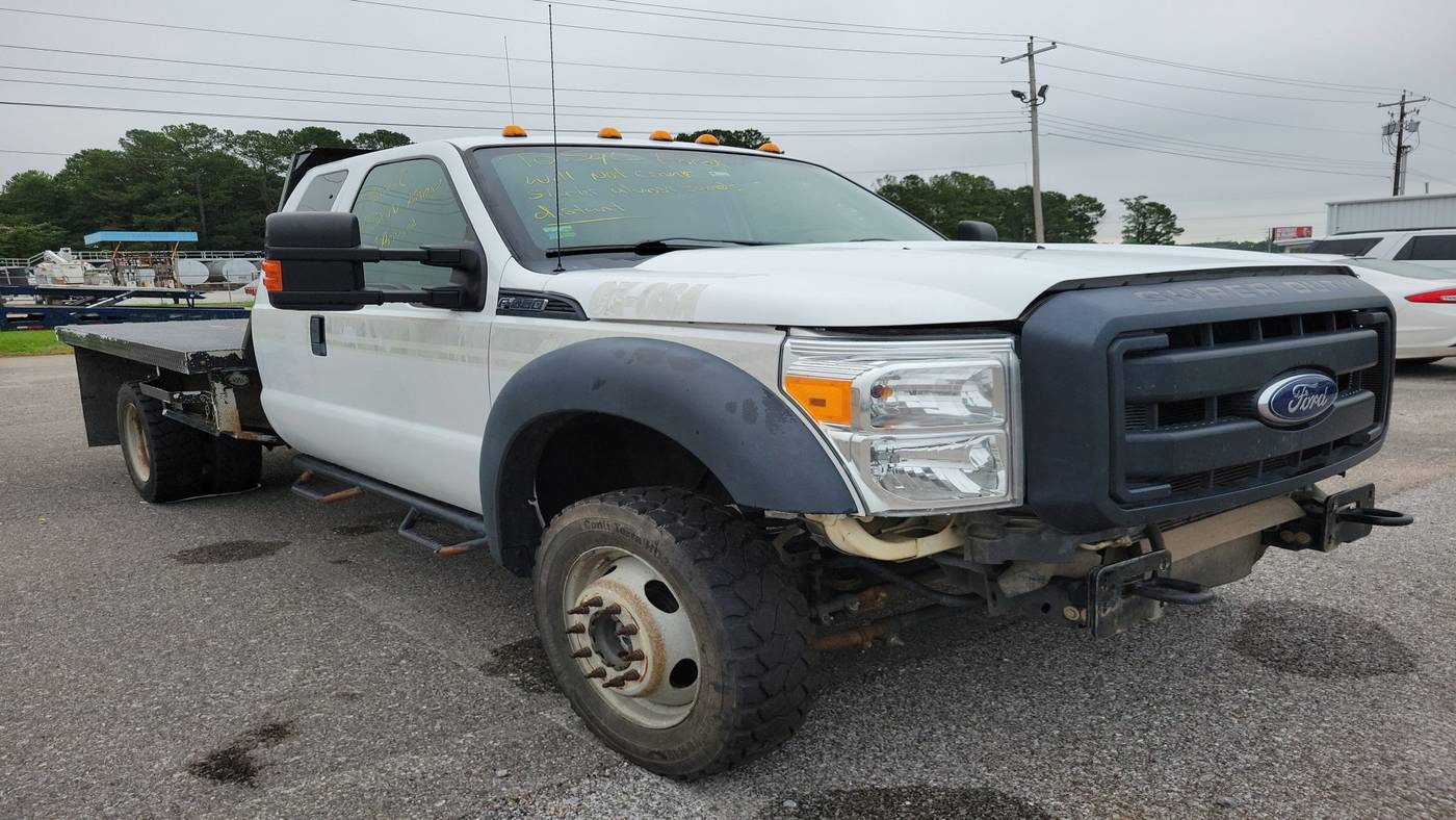 2016 Ford Super Duty F-550 Chassis Cab XL — Chassis Cab Truck — 100,000 mi — Sylacauga, AL