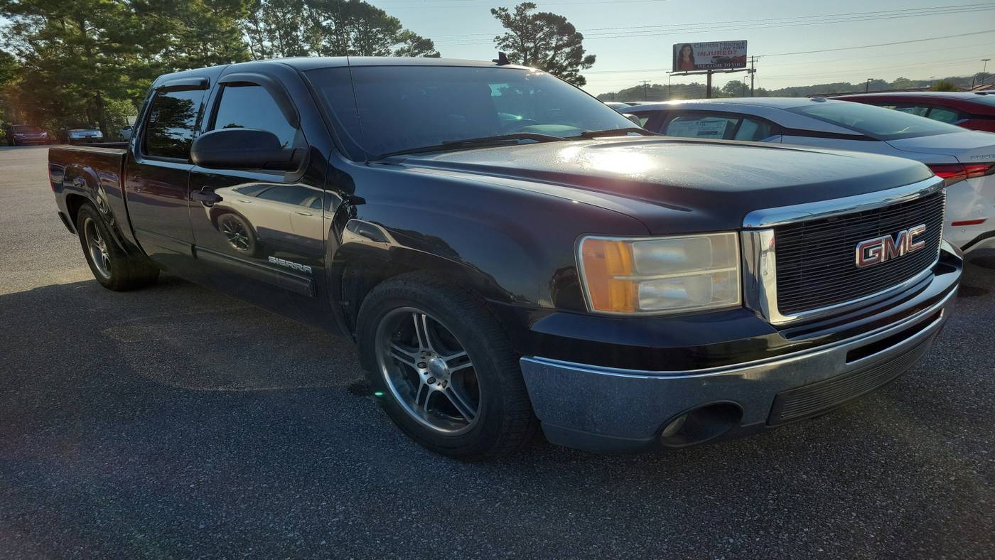 2011 GMC Sierra 1500 SLE — Pickup Truck — 167,000 mi — Sylacauga, AL