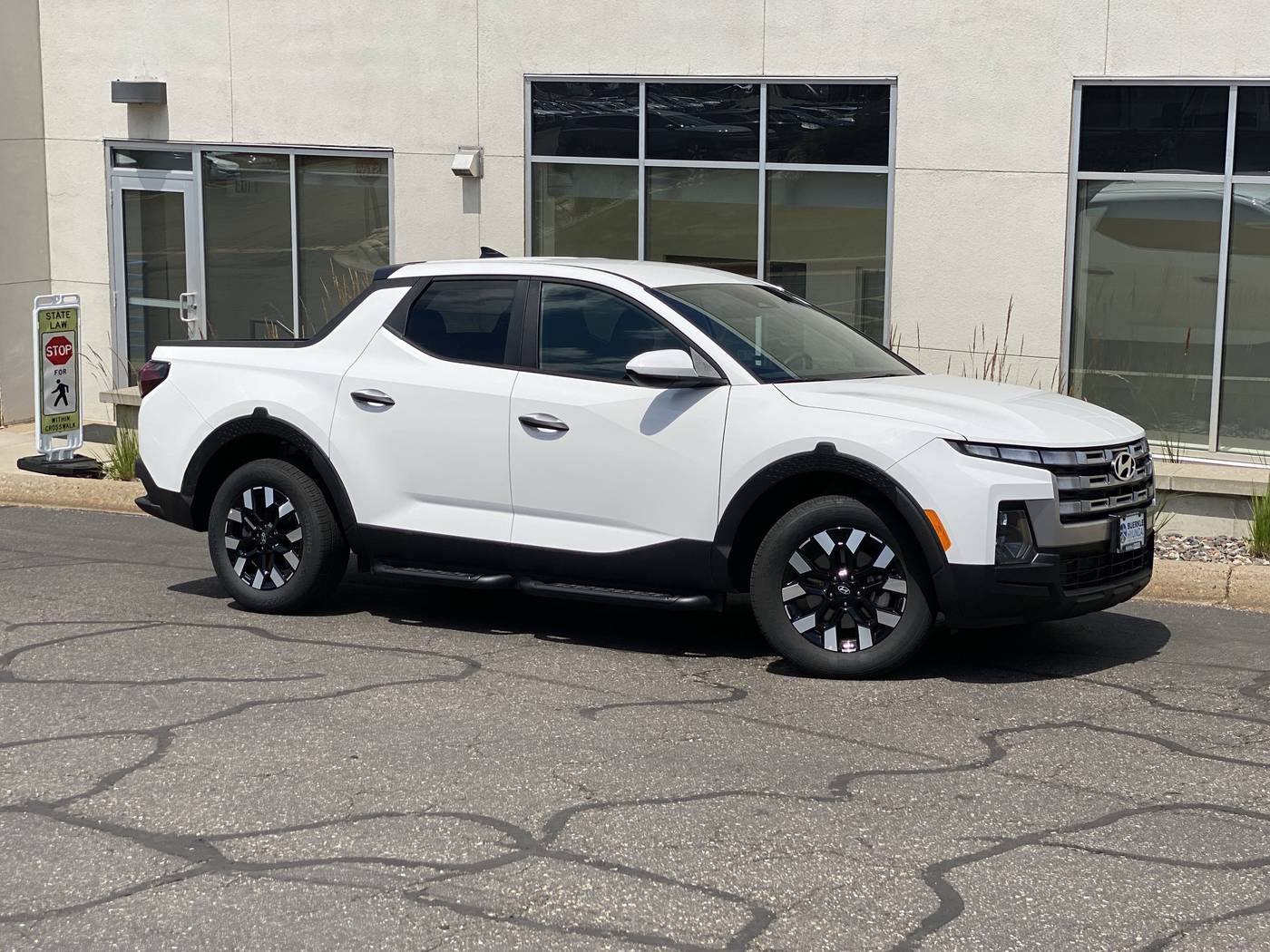 2025 Hyundai Santa Cruz SE — Pickup Truck — 7,689 mi — White Bear Lake, MN