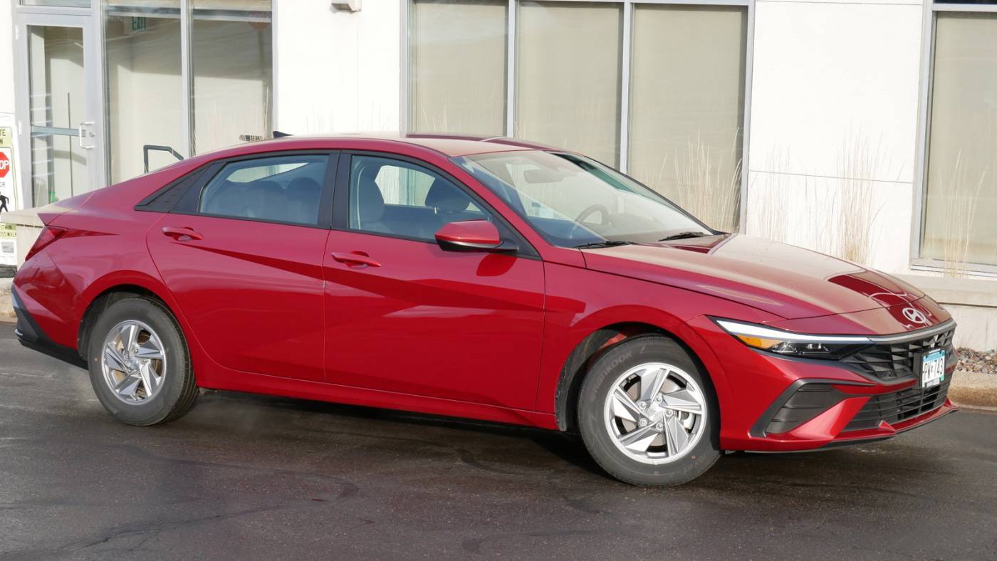 2024 Hyundai Elantra SE — Sedan — 5,032 mi — White Bear Lake, MN