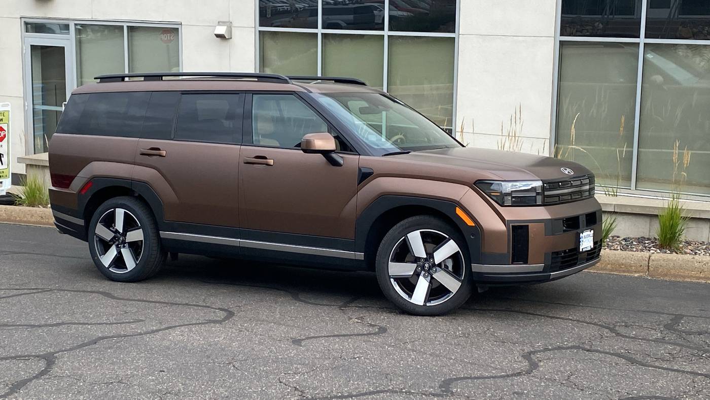 2025 Hyundai Santa Fe Limited — SUV — 6,639 mi — White Bear Lake, MN