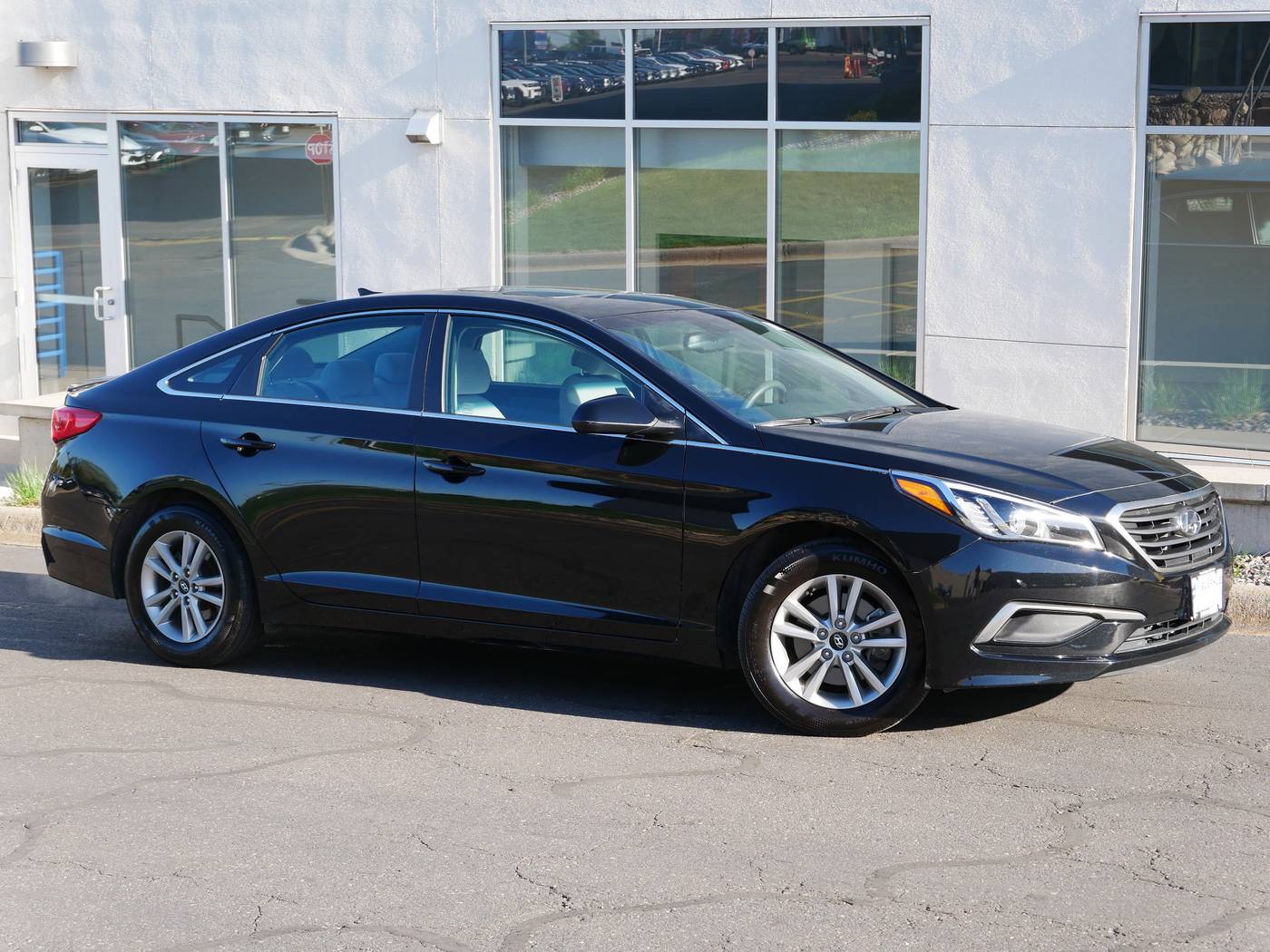 2016 Hyundai Sonata SE — Sedan — 63,904 mi — White Bear Lake, MN
