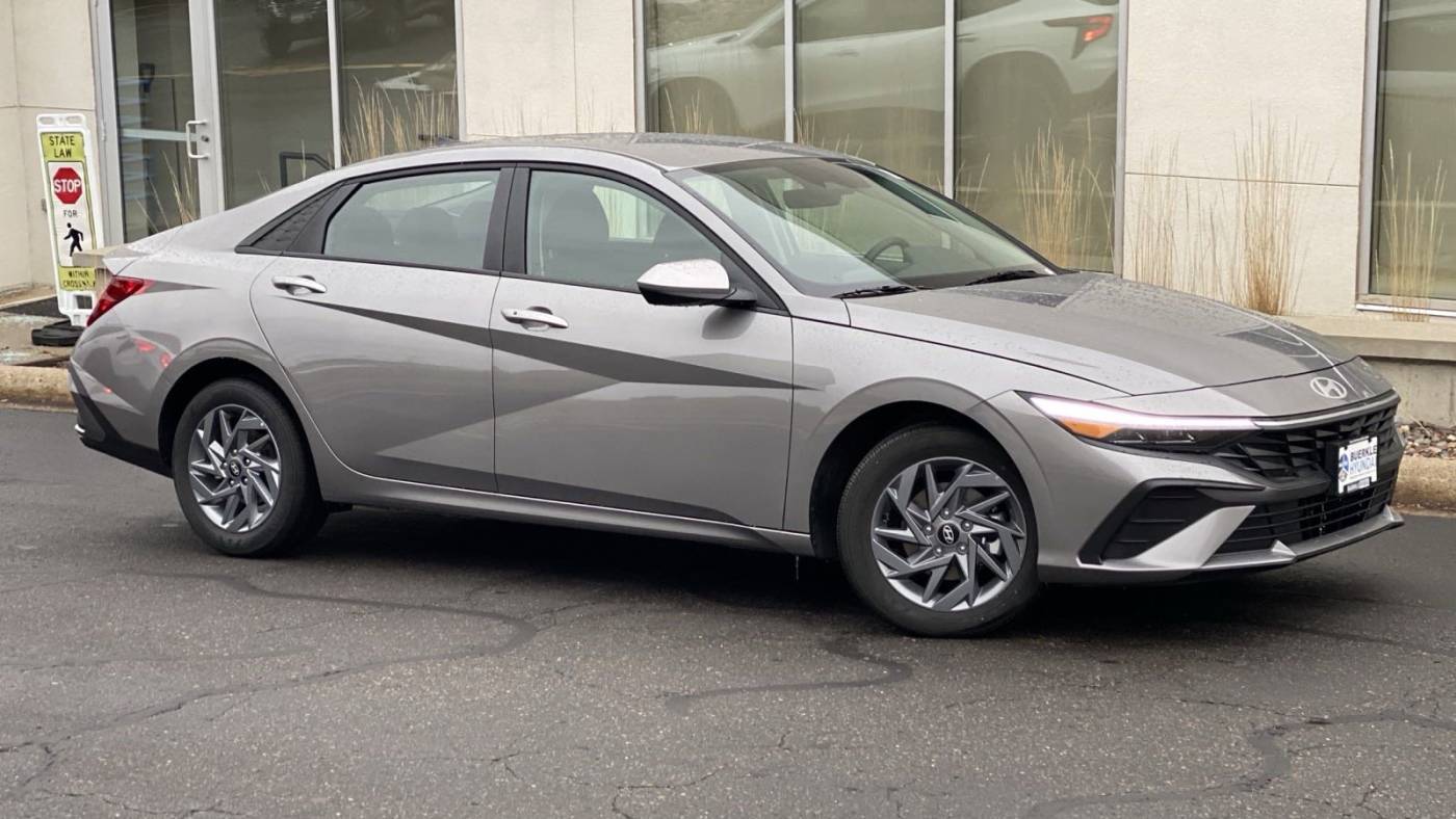 2024 Hyundai Elantra Hybrid Blue — Sedan — 5,130 mi — White Bear Lake, MN