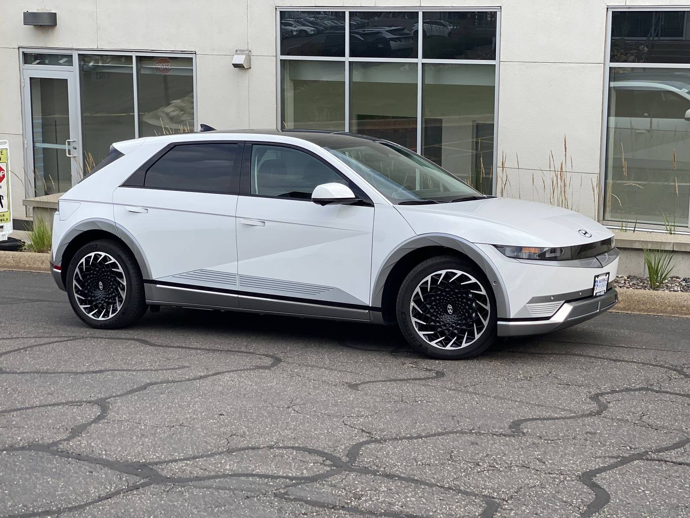 2024 Hyundai IONIQ 5 Limited — SUV — 10,676 mi — White Bear Lake, MN