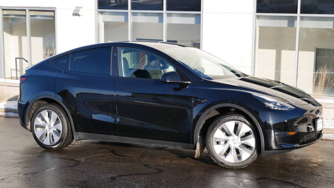 2024 Tesla Model Y Long Range