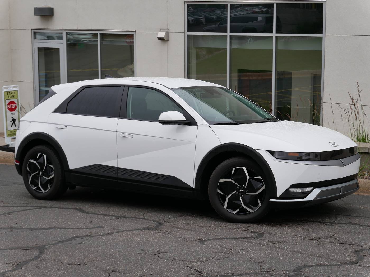 2024 Hyundai IONIQ 5 SEL — SUV — 15,542 mi — White Bear Lake, MN