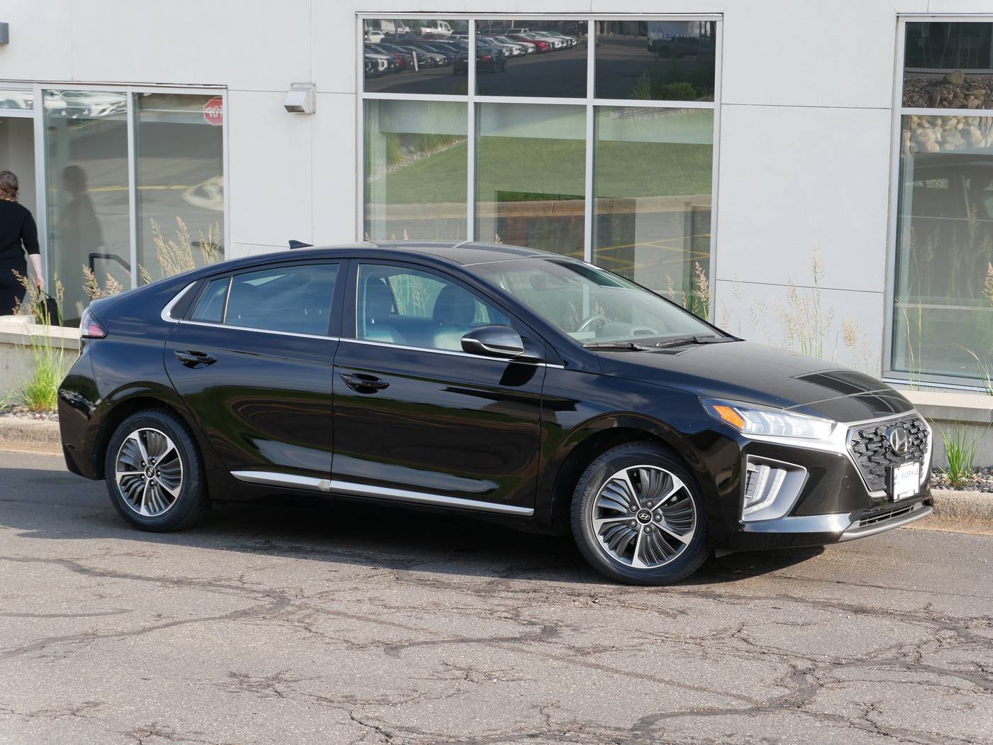 2022 Hyundai Ioniq Plug-In Hybrid SEL — Hatchback — 10,179 mi — White Bear Lake, MN