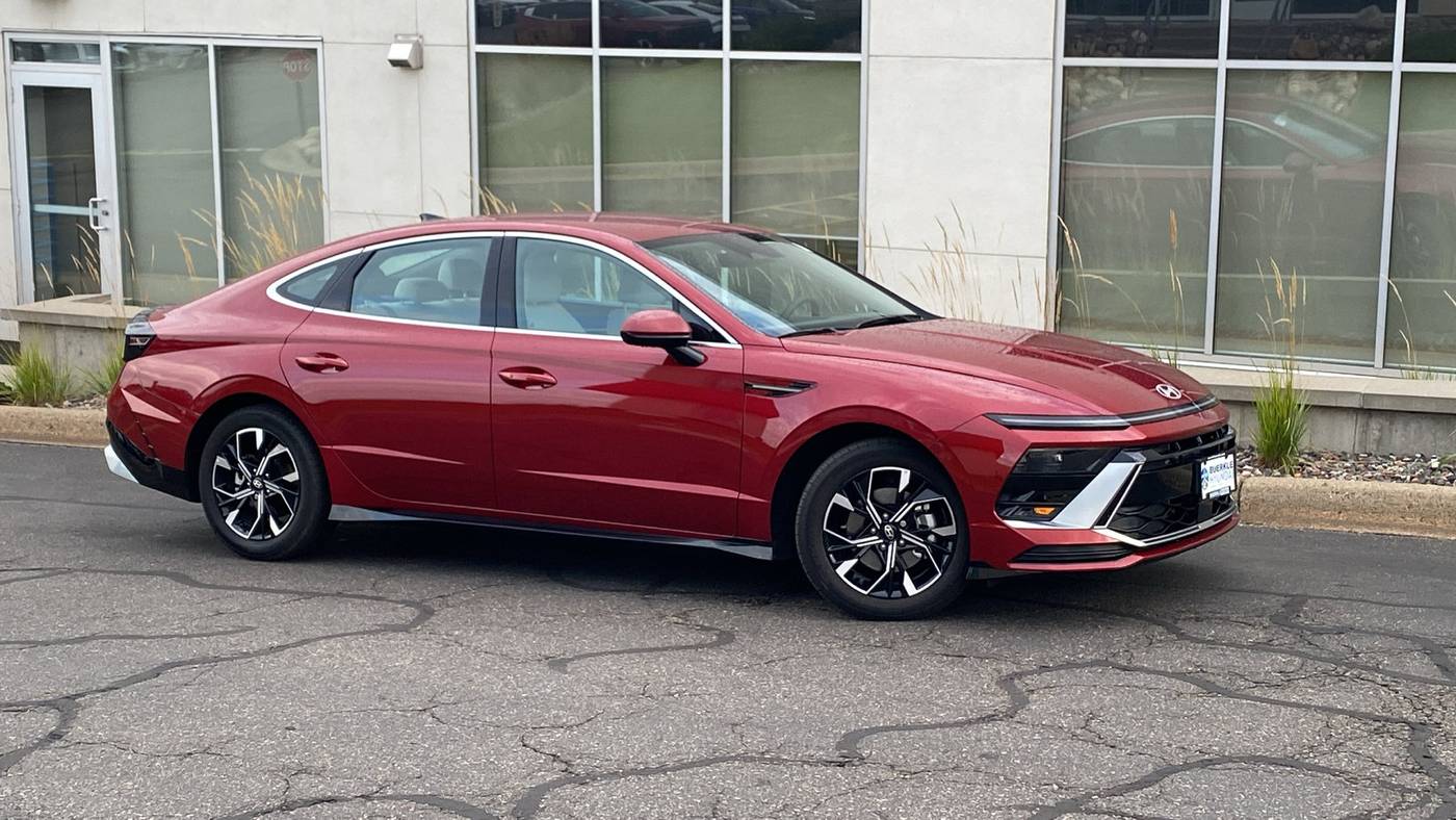 2025 Hyundai Sonata SEL — Sedan — 5,859 mi — White Bear Lake, MN