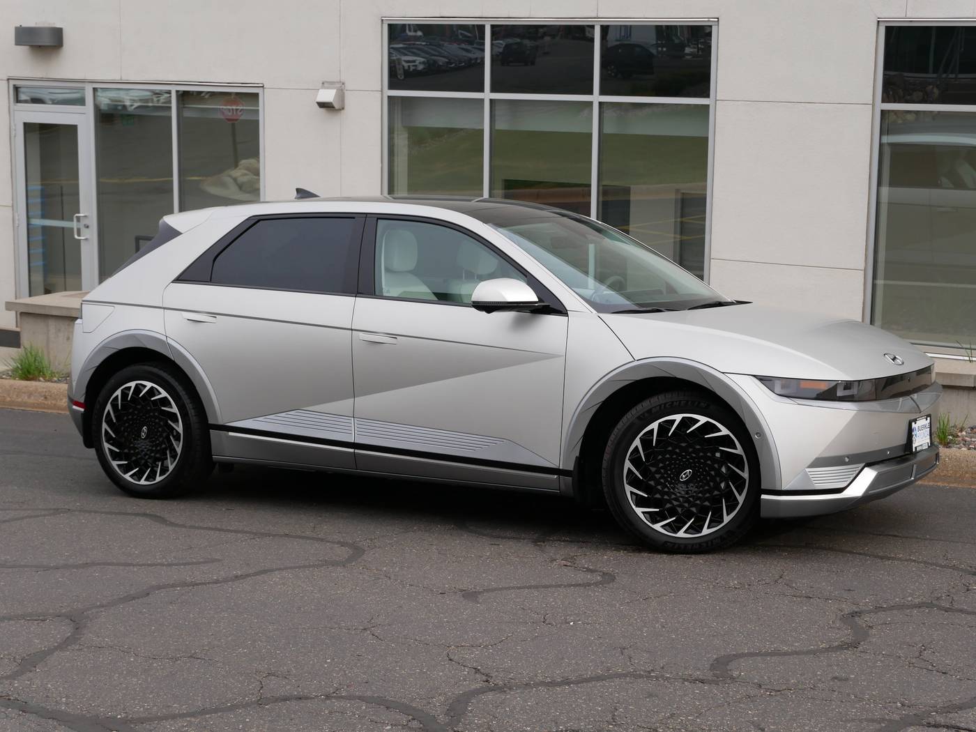 2023 Hyundai IONIQ 5 Limited — SUV — 13,127 mi — White Bear Lake, MN