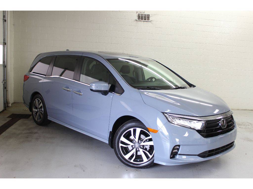 2023 Honda Odyssey Touring — Minivan — 21,716 mi — Toledo, OH