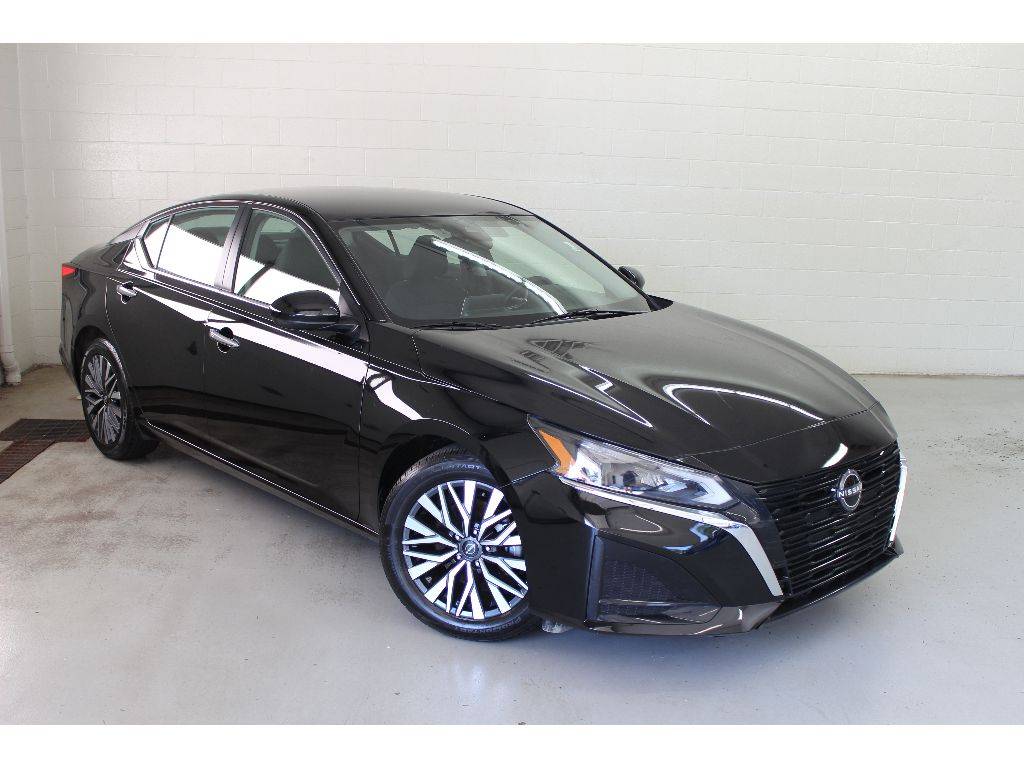 2023 Nissan Altima SV — Sedan — 36,547 mi — Toledo, OH