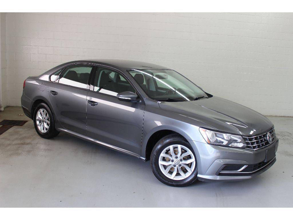 2018 Volkswagen Passat 2.0T S — Sedan — 98,062 mi — Toledo, OH