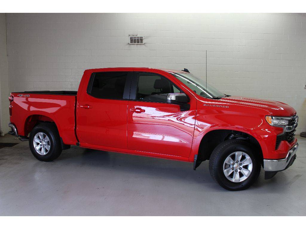 2025 Chevrolet Silverado 1500 LT — Pickup Truck — 25,375 mi — Toledo, OH