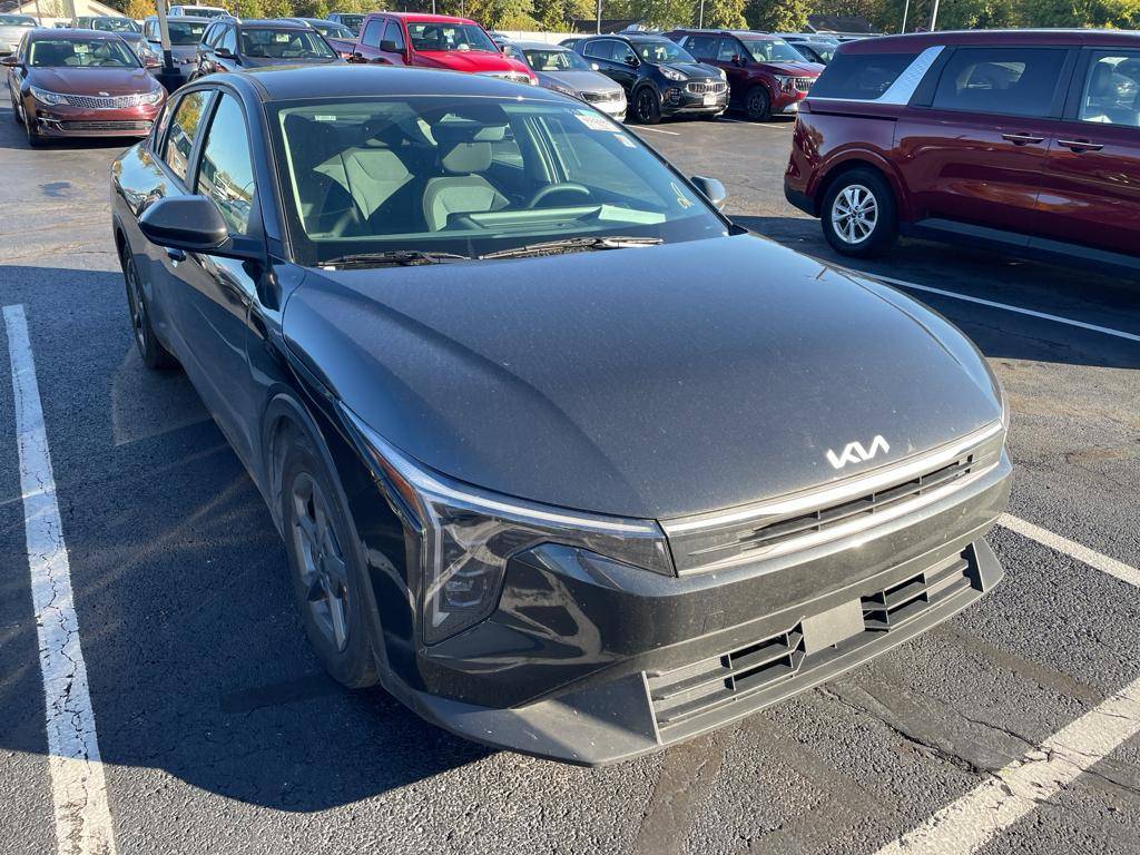 2025 Kia K4 LXS — Sedan — 17,841 mi — Toledo, OH