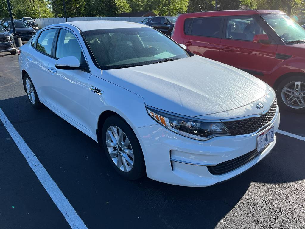 2018 Kia Optima LX — Sedan — 15,727 mi — Toledo, OH