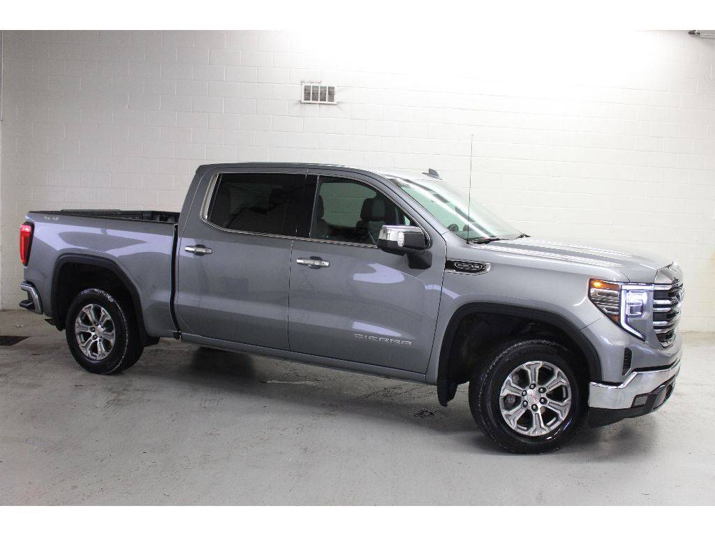 2024 GMC Sierra 1500 SLT — Pickup Truck — 29,760 mi — Toledo, OH