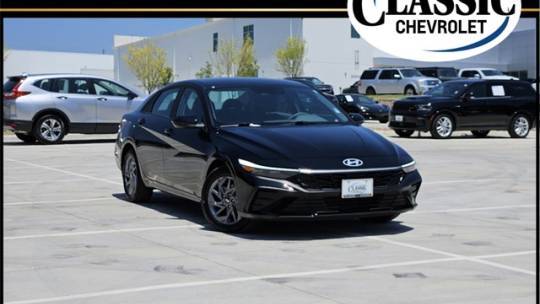 2024 Hyundai Elantra SEL — Sedan — 5,645 mi — Denison, TX
