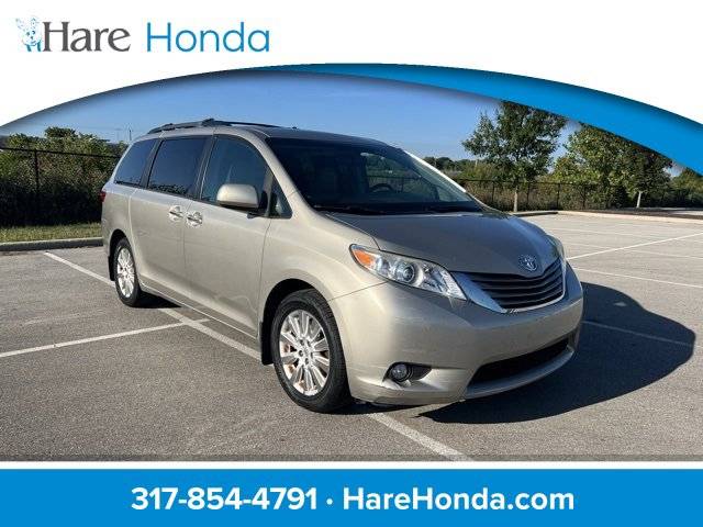 2015 Toyota Sienna Limited — Minivan — 118,444 mi — Avon, IN