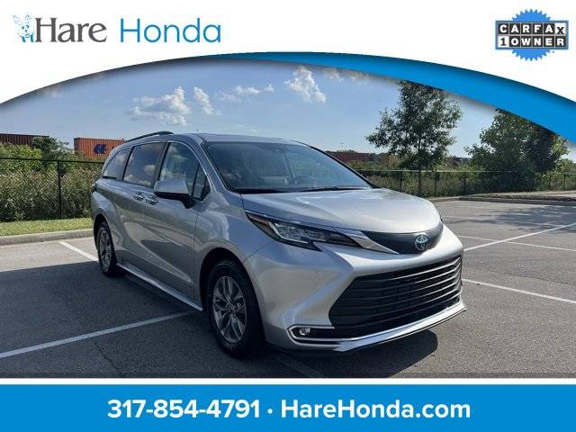 2021 Toyota Sienna XLE — Minivan — 23,501 mi — Avon, IN