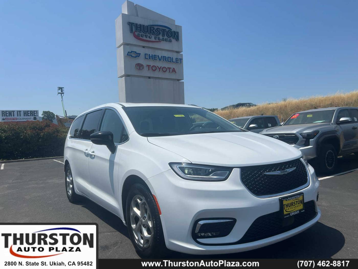 2024 Chrysler Pacifica Limited — Minivan — 33,121 mi — Ukiah, CA