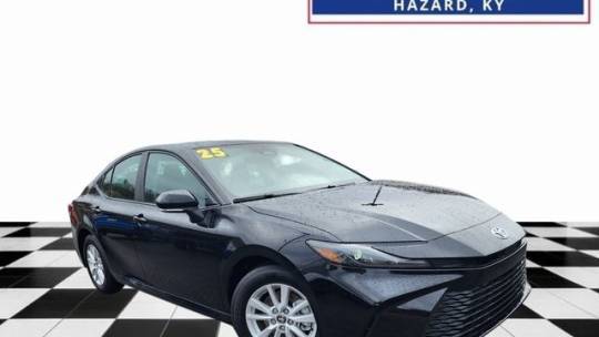 2025 Toyota Camry LE — Sedan — 14,141 mi — Hazard, KY